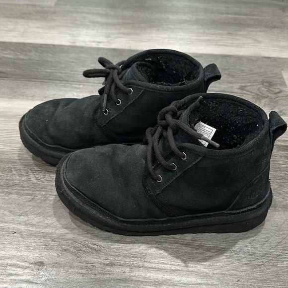 UGG neumel ii boots kids size US 3, used - Picture 1 of 4